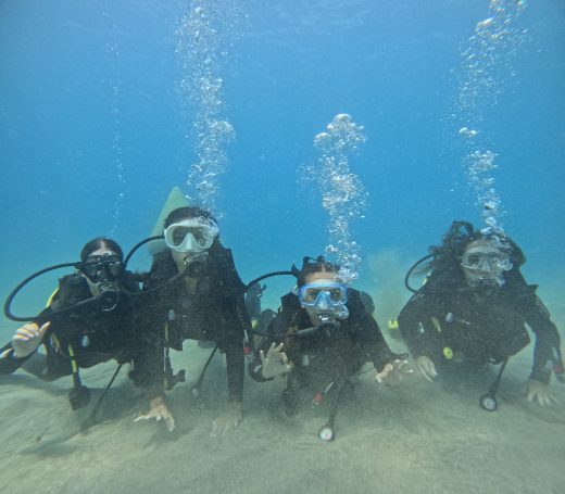 Inmersión de buceo durante actividad outdoor con Xmile